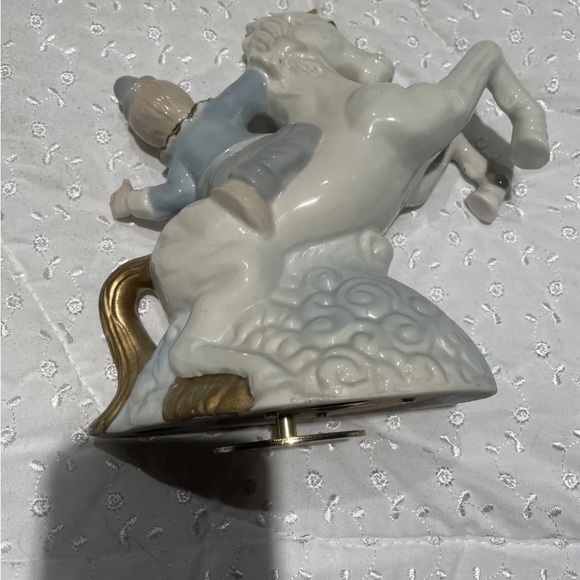 Vintage aldon fine porcelain unicorn and clown music figurine - Picture 6 of 6
